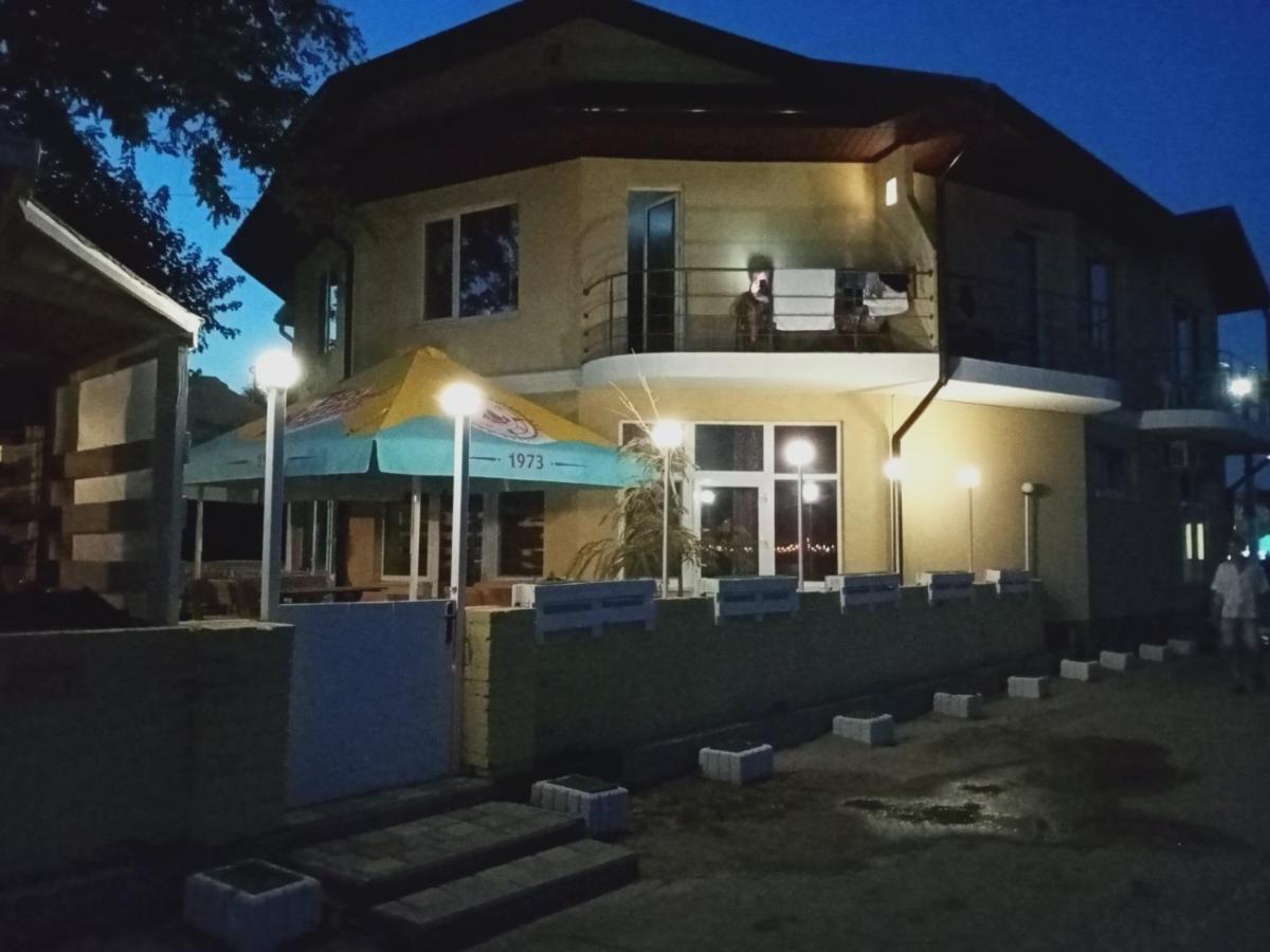 Hotel Tsvetok Odessa Exterior photo