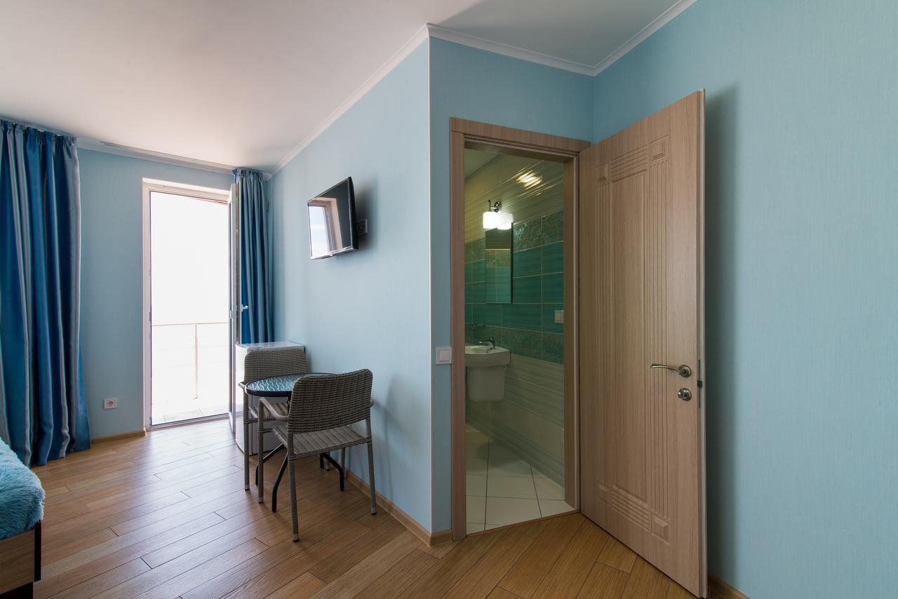 Hotel Tsvetok Odessa Exterior photo